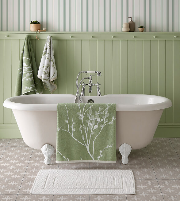 Bath cat home