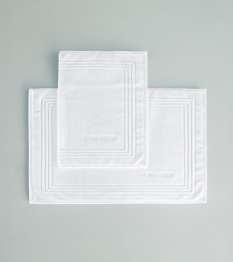 Laura Ashley bathmat